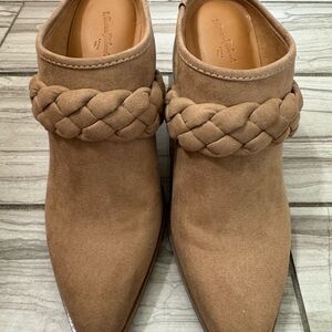Universal Thread Brown Braided Mules